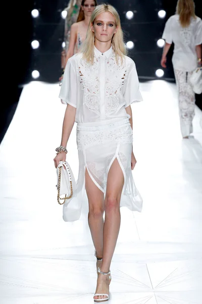 Look 5